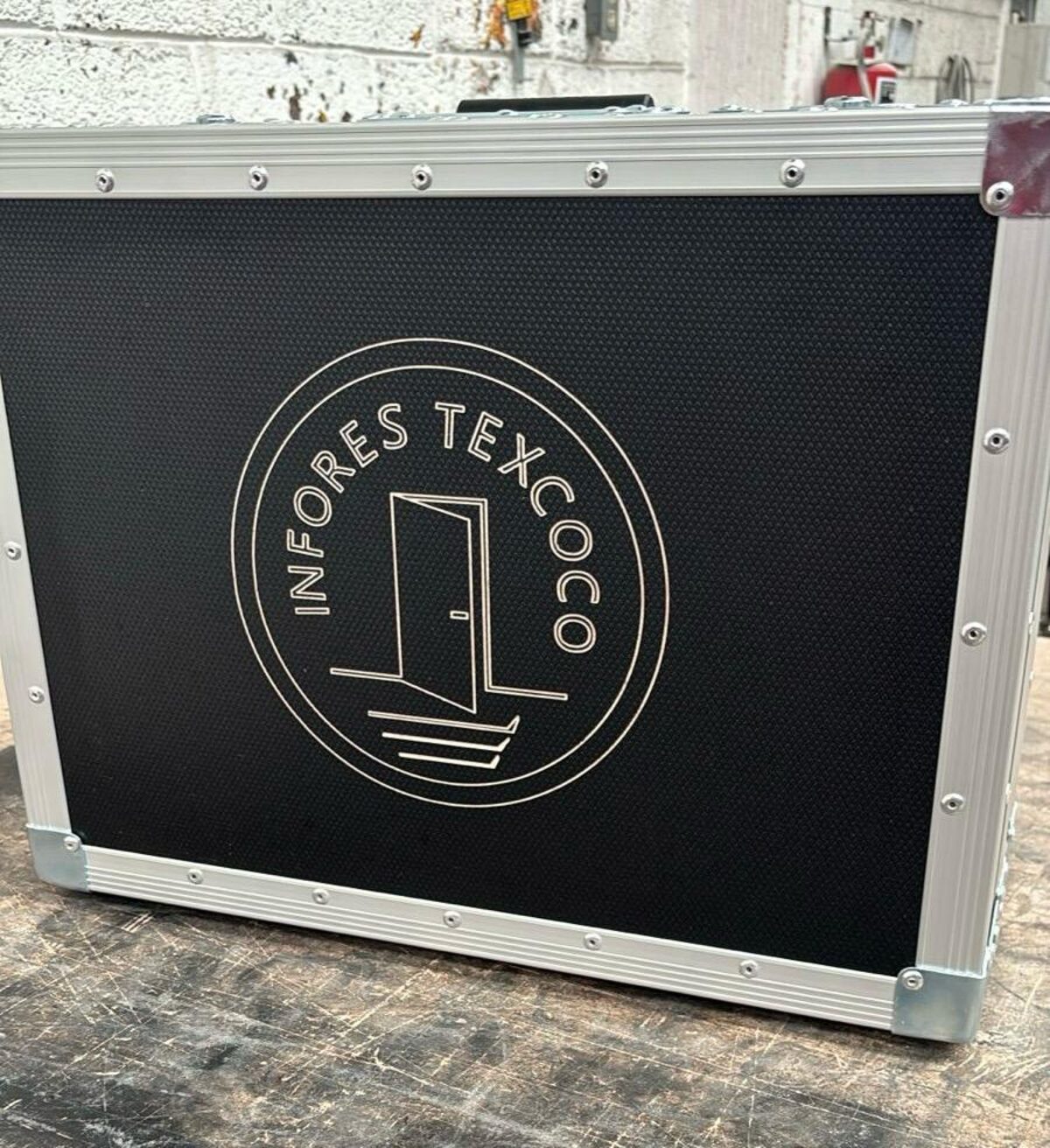Caja de embalaje con tablero fenólico INFORES Texcoco