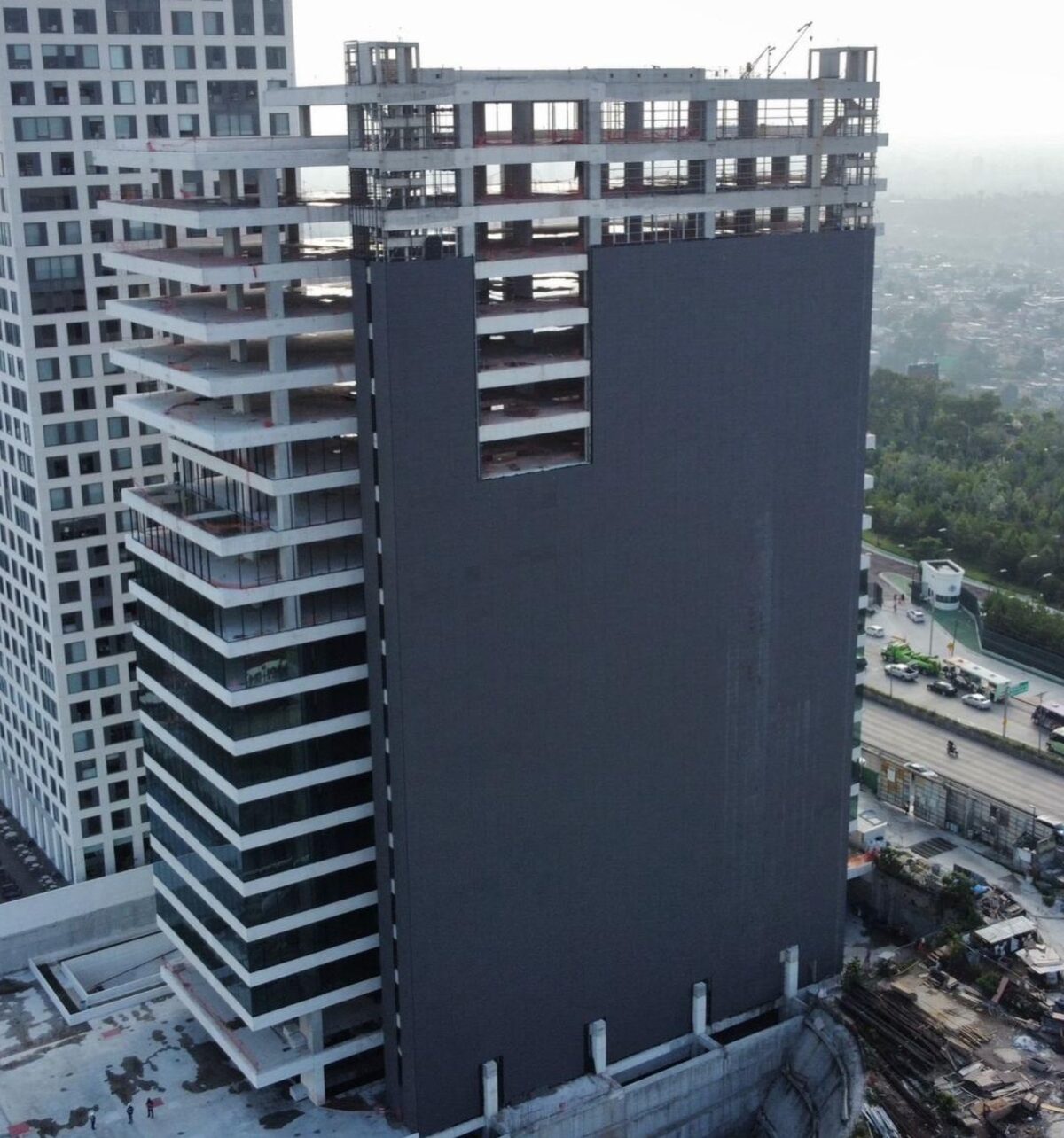Edificio de gran escala con cimbra TACHAFORM